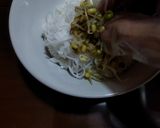Foto langkah ke 4 dari resep Soto Ayam Seger (Kuah Bening).