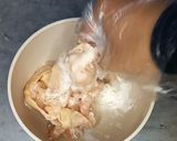 Foto langkah ke 1 dari resep Ayam Tepung Saus Madu.