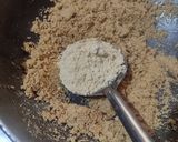A picture of step 3 of Sooji halwa.