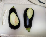 Foto del paso 1 de la receta: Berenjenas rellenas de carne al horno