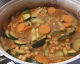 Curry z cukinii i cieciorki krok przepisu 3 zdjęcie