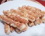 Foto langkah ke 4 dari resep Cheese Roll Pastry.