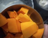 A picture of step 2 of Mango smoothie bowl.