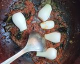 A picture of step 2 of Spring onion Sabji.
