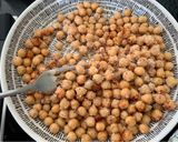A picture of step 2 of Chickpeas popcorns 🍿.