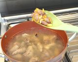 Foto langkah ke 2 dari resep Sop Ayam Kampung.