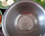 A picture of step 2 of Tricolor Fruit Salad.