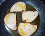 Foto del paso 3 de la receta: Tostas de Lomo Adobado!🍴🍞