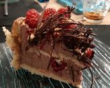 Une image de l'étape 8 de Charlotte chocolat / framboise.