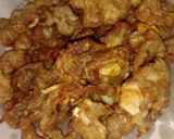 รูปขั้นตอนการทำที่ 5 ของ หมูทอดกรอบกระเทียม (Crispy Garlic Pork)