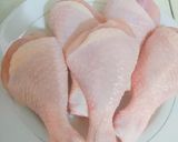 Hình bước làm 6 của món Xôi lá dứa đùi gà chiên