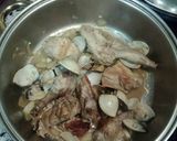 Foto del paso 2 de la receta Estofado de pollo, conejo y almejas superfácil