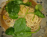 Foto del paso 5 de la receta: Tallarines en salsa de pescado con crujiente de pistachos