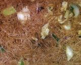 Foto langkah ke 3 dari resep Bihun goreng kecap.