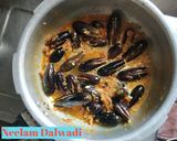 ભરેલા રીંગણ ગ્રેવી વાળા (Bharela Ringan In Gravy Recipe In Gujarati) રેસીપી સ્ટેપ3ફોટો