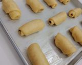 Foto langkah ke 7 dari resep Roti Unyil Isi Pisang Meses.