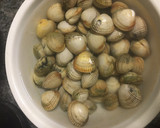 Foto del paso 1 de la receta: Fabines Verdina de Asturias con Berberechos