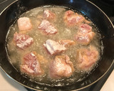 Foto langkah ke 3 dari resep Simple Japanese Chicken Karaage.
