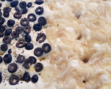 Foto del paso 2 de la receta: Focaccia deliciosa de aceitunas negras y cebolla