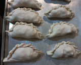 Foto del paso 2 de la receta: Empanada de Morcilla y Queso - Recetas Tradicionales Argentinas 🇦🇷