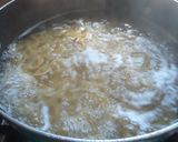 Foto del paso 1 de la receta: Corbatas con crema y camarones
