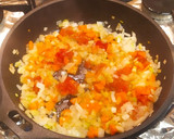 Foto del paso 2 de la receta: Calabacín relleno de zanahoria y champiñones