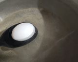 Foto del paso 1 de la receta: 🥚Huevos rellenos 3 variantes: Atún - Roquefort - Picante