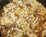 Foto del paso 6 de la receta: Calamarcitos en cebolla caramelizada y judías de Santa Pau