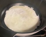 A picture of step 3 of Korean Tteokguk for lunar new year 🐰🇰🇷✨.