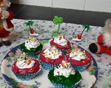 A picture of step 6 of Tutti frutti Vanilla Christmas 🌲🌲🌲🌲 cup 🍰 cake.