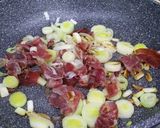 Foto del paso 3 de la receta Macarrones picantes con jamón ibérico