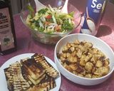 Pas rețetă Dovleceii și pui la grill cu salată mixtă 4 fotografie