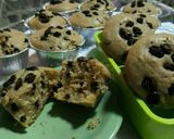 Foto langkah ke 12 dari resep Bakery style vanilla chocochips muffin.