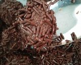 Foto langkah ke 3 dari resep Bola-bola Coklat versi 2.