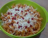चीज़ी शेज़वान पास्ता (cheesy schezwan pasta recipe in Hindi) रेसिपी चरण 8 फोटो