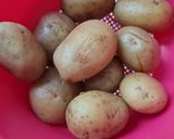 Foto del paso 2 de la receta: Papines estrellados 🥔 Papas aplastadas 🥔 Patatas al puñetazo 🥊 Batatas à murro 🇵🇹