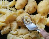 Foto langkah ke 3 dari resep Resep Dasar Gnocchi.