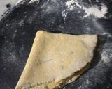 A picture of step 3 of Corn Paratha.