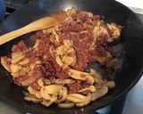 Une image de l'étape 4 de Bœuf en gelée aux champignons de paris et tomate.