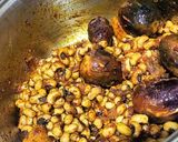 A picture of step 4 of Chawli Vangi Batata Bhaji (Traditional Cow Peas with Brinjal and Potatoes).
