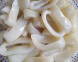Foto del paso 2 de la receta: Anillas de calamar en su tinta