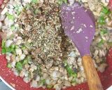 A picture of step 4 of Mushroom sandwich.