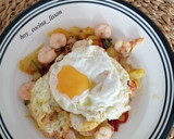 Foto del paso 10 de la receta: Patatas a lo pobre con huevos y gambas