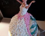 Barbie torta születésnapra 👧👸🎀🎉🎆🎂 recept fázis 8 fotója