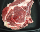 Foto del paso 1 de la receta: Chuletón de ternera vuelta y vuelta