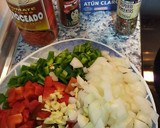 Foto del paso 1 de la receta: Empanada de atún