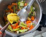 A picture of step 3 of Simple vegetable pulao.