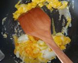 Foto langkah ke 2 dari resep Nasi Goreng Pulau Brunei khas Brunei Darussalam dengan Telur.
