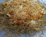 Gambar langkah 4 resipi Bihun goreng.