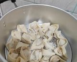 Foto langkah ke 3 dari resep Spicy Chicken Wonton.